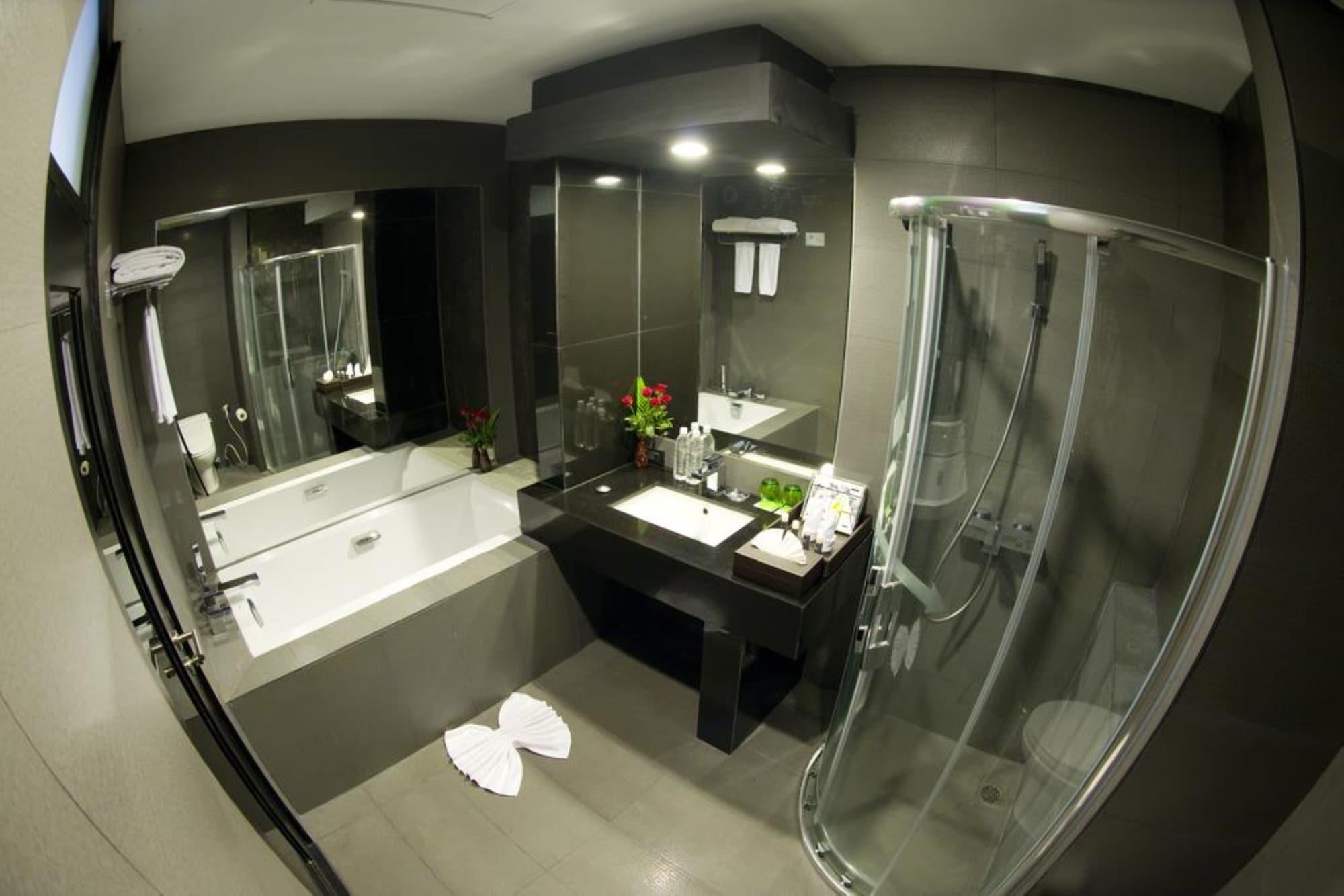 Avenue 64 Hotel Yangon Ngoại thất bức ảnh