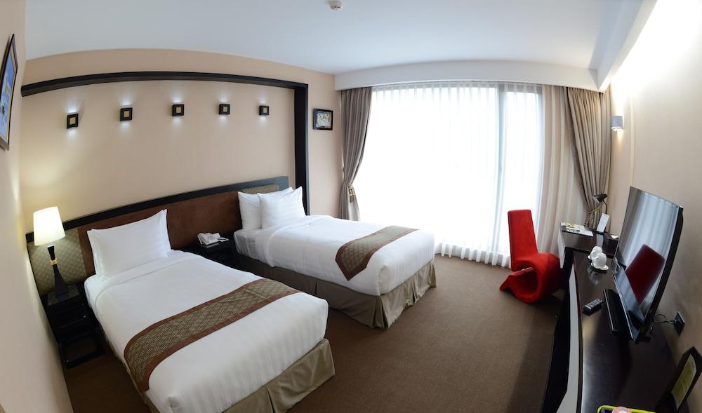 Avenue 64 Hotel Yangon Ngoại thất bức ảnh
