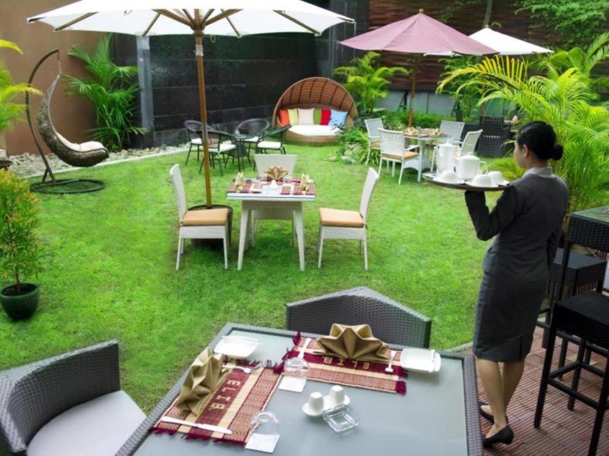 Avenue 64 Hotel Yangon Ngoại thất bức ảnh