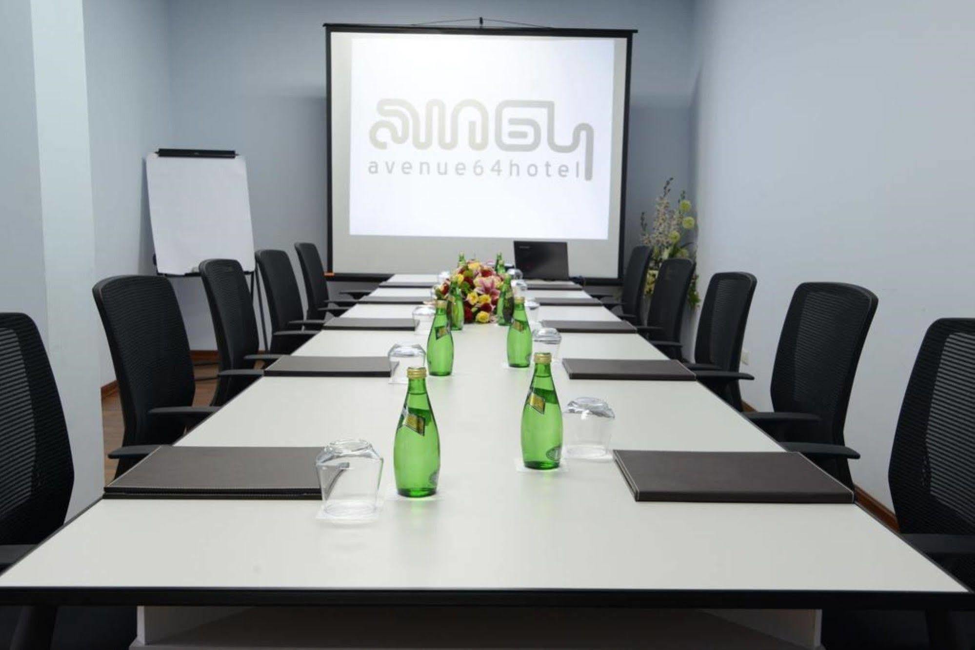 Avenue 64 Hotel Yangon Ngoại thất bức ảnh