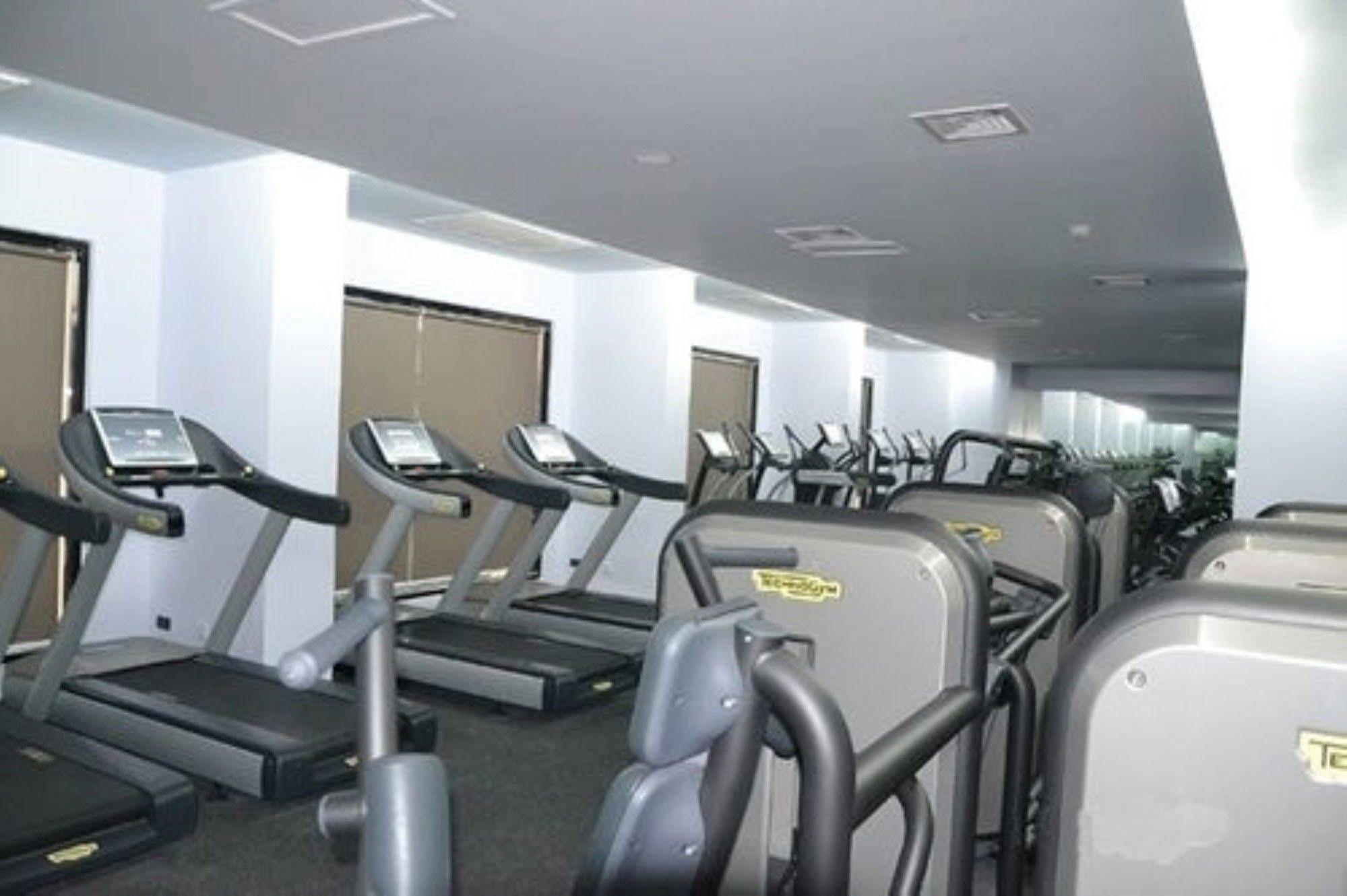 Avenue 64 Hotel Yangon Ngoại thất bức ảnh