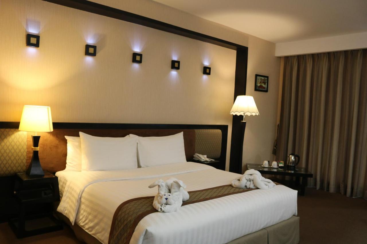 Avenue 64 Hotel Yangon Ngoại thất bức ảnh